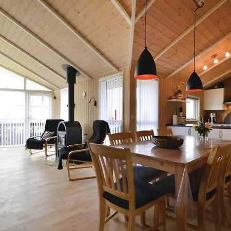 Beautiful Home In Aabenraa With Kitchen