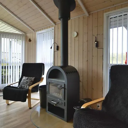 Hébergement de vacances Beautiful Home In Aabenraa With Kitchen