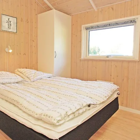 Hébergement de vacances Beautiful Home In Aabenraa With Kitchen *